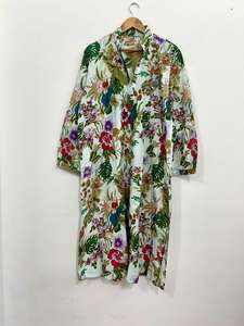 Vestido Kurti de Algodón Hecho a Mano: Túnica Boho con Estampado Floral Tropical - Product Image 3