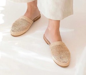 Sandalias de Rafia Hechas a Mano: Zapatos de Playa Marroquíes para el Verano - Product Image 1