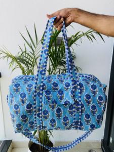 Women's Large Vintage Quilted Duffle Shoulder Bag Zipper Closure Eco-Friendly Sustainable Cotton Handprint Floral <b>Design</b> - Product Image 4