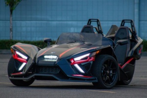 รถสปอร์ตสามล้อหรูหรา Polaris Slingshot ปี 2026 คุณภาพดี ราคาถูก 3/4 ที่นั่ง เครื่องยนต์เบนซิน 150-250 แรงม้า - Product Image 2