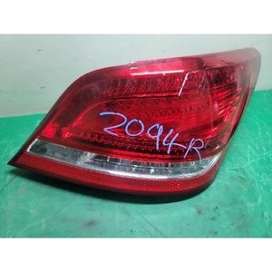 Equus 2009-2011 Feu arrière droit complet d'occasion OEM 924023N000 - Product Image 2