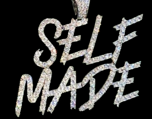 Colgante de Diamante Moissanite con Letra Personalizada, Hermoso Colgante de Plata de Ley 925 para Hombre - Product Image 2