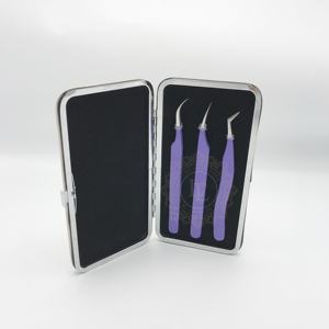 Pinzas de extensión de pestañas de acero inoxidable hechas a mano, revestimiento de polvo púrpura oscuro con logotipo personalizado, Punta puntiaguda plateada - Product Image 2