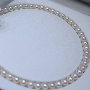 สร้อยคอมุกน้ำจืดสำหรับผู้หญิง ขนาด 8-9 มม. จี้มุกธรรมชาติ ดีไซน์เรียบง่าย พร้อมสายคล้องคอ - Product Image 3
