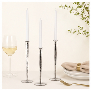 Juego de 3 Portavelas Cónicos de Metal Plateado Martillado de Lujo, Forjados a Mano, para Centros de Mesa en Bodas y Eventos - Product Image 4