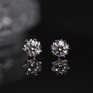 Boucles d'oreilles mini cœur en argent sterling avec diamant de laboratoire <span class=keywords><strong>GRA</strong></span> Moissanite durable avec certificat Bijoux fins Destiny Jewellery - Product Image 2