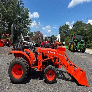 Le tracteur Kubota L2502HST offre un fonctionnement fluide, des performances de travail robustes et une maniabilité pratique pour l'agriculture et l'aménagement paysager. - Product Image 5