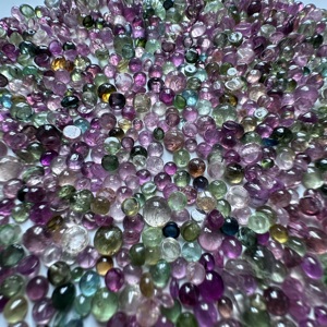 Lot de tourmalines naturelles multicolores 133 carats, cabochons en poire, pierres précieuses transparentes, tailles mixtes de 3 à 6 mm, haute brillance, vente en gros - Product Image 4