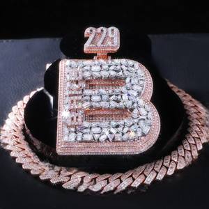 Pendentif Lettre Moissanite Tendance Effet Givré Coupe Ronde Brillante en Argent 925 pour Chaîne Cubaine Personnalisée Certifiée - Product Image 4