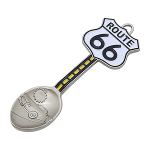 2025 mejor calidad personalizada nueva moda personalizada Venta caliente Aleación de Zinc <span class=keywords><strong>Yammy</strong></span> 3D cuchara hecha a mano colgantes de moda encantos - Product Image 3