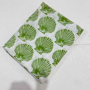 Tela Popelina Estampada Botánica Verde, 53/54 Pulgadas, Blanca, Estilo Náutico, Textil para el Hogar, Tejido de Peso Medio, 100% Algodón, 100GSM - Product Image 1