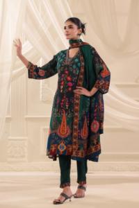 Ensemble de costume traditionnel - Product Image 1