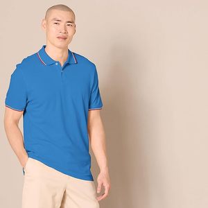 Polo slim fit para hombre Essentials, confeccionado con tela piqué de algodón de primera calidad para un look elegante, cómodo y atemporal. - Product Image 3