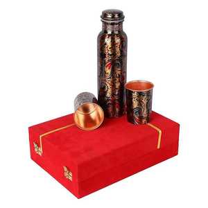 ขวดน้ำทองแดงแท้ 100% ขนาด 32 ออนซ์ ดีไซน์ทันสมัย พร้อมกระเป๋าหิ้วผ้าปอกระเจา เป็นมิตรกับสิ่งแวดล้อม พกพาสะดวก ป้องกันการรั่วซึม ใช้ได้ทั้งในบ้านและนอกบ้าน - Product Image 5