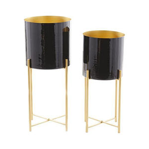 Macetero Metálico Artesanal con Soporte de Hierro Cromado Duradero, Maceta Contemporánea para Plantas de Interior con Drenaje - Product Image 1