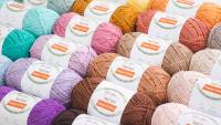 Hilo de algodón YARNA Happy Cotton (150g) en colores pastel, hilo suave y alegre, hilo brillante, suave, ligero, para tejer, fibra divertida, DIY