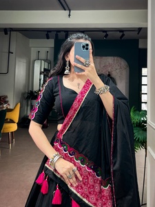 Tenue Traditionnelle Indienne pour Femme en Coton Khadi Noir avec Panneaux Patchwork Multicolores, Bordure en Dentelle Gamthi et Pompons – Idéale pour Fêtes et Mariages - Product Image 1