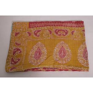 ผ้าห่มกันธาทำมือ ลายดอกไม้สไตล์วินเทจ ผ้าฝ้ายโบโฮอินเดีย ผ้าคลุมเตียงแบบสองด้าน ของขวัญตกแต่งบ้าน - Product Image 3