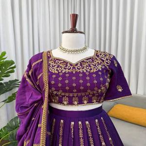 VASTRA COTTAGE Elegante Conjunto de Lehenga de Seda para Mujer, Falda Cosida, Dupatta Bordada con Lentejuelas y Hilo - Product Image 3