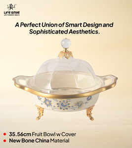 Plato para servir con tapa transparente tipo domo, material de porcelana fina, aspecto moderno y lujoso de alta calidad con soportes dorados. - Product Image 2