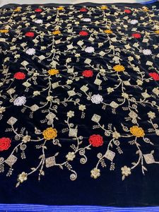 Tissu en velours élégant brodé avec un motif jacquard à paillettes pour robes de soirée, vêtements de cérémonie et robes de luxe - Product Image 5