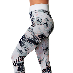 Pantalones de Yoga con Estampado de Mármol y Logotipo Personalizado, Tie Dye, Cintura Elástica sin Costuras, Leggings de Gimnasio con Estiramiento en Cuatro Direcciones, Cintura Alta de Lujo para Fitness - Product Image 4