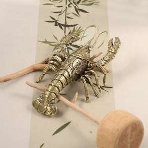 Estatua de Langosta de Latón Estilo Art Deco, Decoración para el Hogar con Diseño Floral, Artesanía Ecológica Hecha a Mano, Venta al Por Mayor en India - Product Image 1