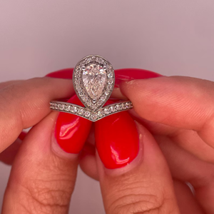 Anillo de Diamante Cultivado en Laboratorio con Corte de Pera de Lujo, Certificado IGI, Chapado en Oro de 14K, Joyería Nupcial para Regalo - Product Image 1