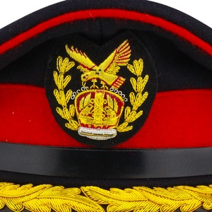 Casquette Premium Brodé Rouge et Noir à Visière Dorée, Chapeau Formel Personnalisé en Gros 100% Coton Respirant pour l'Été - Product Image 3