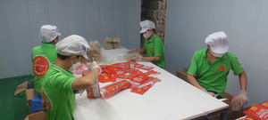 วุ้นเส้นสำเร็จรูปคุณภาพสูง บรรจุถุง รับผลิตแบบ OEM/ODM 400 กรัม แป้งมันสำปะหลัง 85% น้ำสะอาด 15% วุ้นเส้นแห้ง อาหารแห้ง - Product Image 6