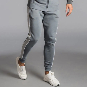 Ensemble jogging et sweat à capuche en molleton pour homme avec impression personnalisée |   Sweat-shirt à manches contrastées et pantalon de jogging fuselé |   Fournisseur de vêtements OEM ODM - Product Image 4