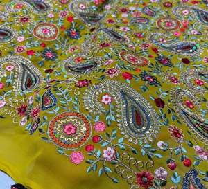 Tela de terciopelo de malla con lentejuelas y bordados premium para abayas, ideal para la moda modesta del Golfo y los Emiratos Árabes Unidos. - Product Image 2