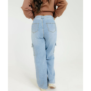 Jean cargo bleu clair pour femme, taille mi-haute, coupe ample, longueur intégrale, en denim uni, style décontracté printemps, avec poches, effet délavé - Product Image 6