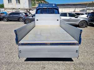Camioneta Porter2 Azul Usada en Buenas Condiciones, Vehículo de Transporte Ligero para Entrega y Uso General - Product Image 6