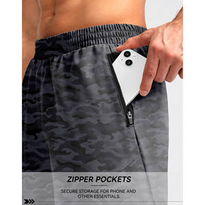 Pantalones cortos deportivos para hombre con diseños personalizados, efecto desgastado, serigrafía y pedrería, estilo streetwear. - Product Image 4