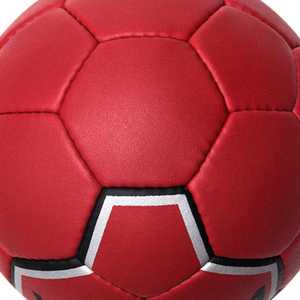 RUN APPAREL (PRIVATE) LIMITED HB-0001 Balón de Fútbol de Cuero PU Laminado Compuesto Rojo con Impresión Personalizada, Agarre Antideslizante y Duradero - Product Image 2