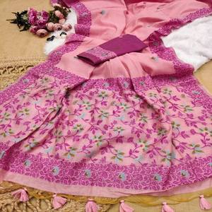 VASTRA COTTAGE Saree Jamdani de Algodón Chanderi Premium con Pallu de Tejido Resham, Borde Floral, Borlas Elegantes y Blusa en Contraste - Product Image 4