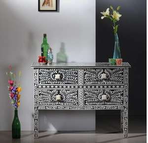 Console grise avec incrustations en os et trois tiroirs de rangement, présentant un motif étoile géométrique classique, en gros. - Product Image 3