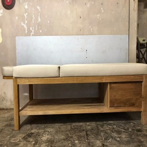 Table de massage moderne en teck durable d'Indonésie, design réglable, coussin confortable, tissu résistant aux cigarettes - Product Image 2