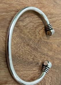 กำไลข้อมือเงินแท้สลักลายสำหรับผู้ชาย ชุบเคลือบอย่างดี สายเงินตัน กันน้ำ ป้องกันการหมอง ไม่ผสมตะกั่ว ไม่ผสมนิกเกิล เหมาะเป็นของขวัญแต่งงาน - Product Image 5