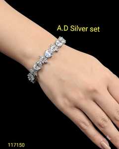 สร้อยข้อมือดีไซน์เนอร์หินรีสีชมพูเคลือบสีเงินสุดหรูสำหรับผู้หญิงงานแต่งงานงานเลี้ยงครบรอบชุดเครื่องประดับแฟชั่น - Product Image 2