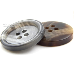 RFCrafts Boutons de couture personnalisés à 4 trous Bouton en corne de résine de forme imitée pour vêtements de chemise - Product Image 1