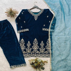 VASTRA COTTAGE Conjunto Étnico de Fiesta con Top de Terciopelo de Diseño con Cordones y Lentejuelas Bordadas, Pantalón Plazzo y Dupatta de Organza con Forro Interior de Microfibra - Product Image 5