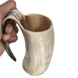 Taza de Cuerno Vikinga Hecha a Mano, Ecológica, Segura para Alimentos, Duradera, de Cuerno de Búfalo Natural, Mitología Nórdica, Taza Medieval para Cerveza, Regalo - Product Image 1