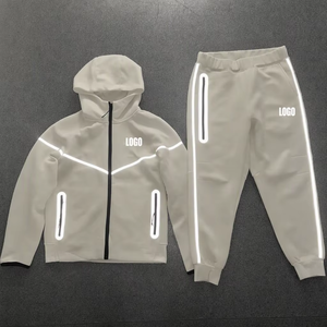 Conjunto Deportivo con Capucha Reflectante para Hombre, Cierre de Cremallera, Secado Rápido, Poliéster/Algodón, Logotipo Personalizado en la Parte Delantera, Alta Calidad, Invierno - Product Image 3