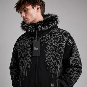 Sudadera con Capucha Negra para Hombre, con Ribete de Piel, Patrón de Alas Bordadas en Blanco, Estilo Deportivo Invernal, con Pedrería, 100% Algodón, Ecológica - Product Image 4