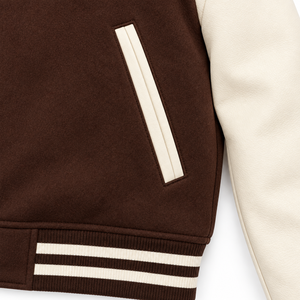 Chaqueta Varsity para Hombre en Color Marrón y Crema con Bloques de Color, Cuello Alto, Cierre de Botones, Chaqueta Deportiva de Invierno - Product Image 4
