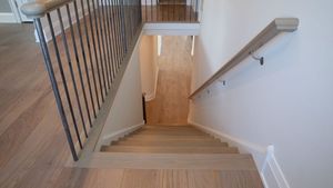 Suelo de Madera de Ingeniería de Color Claro, Resistente al Agua, con Sistema de Click, para Renovación de Interiores Residenciales - Product Image 2