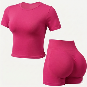 Ropa deportiva personalizada para mujer, conjunto de yoga rosa sin costuras, top deportivo de manga corta, pantalones cortos de cintura alta con efecto fruncido, ropa deportiva para gimnasio y yoga. - Product Image 1