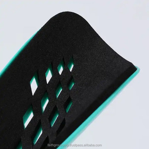 Venta al por mayor fútbol rodilleras espinilleras niños alta calidad espinilleras fútbol espinilleras - Product Image 5